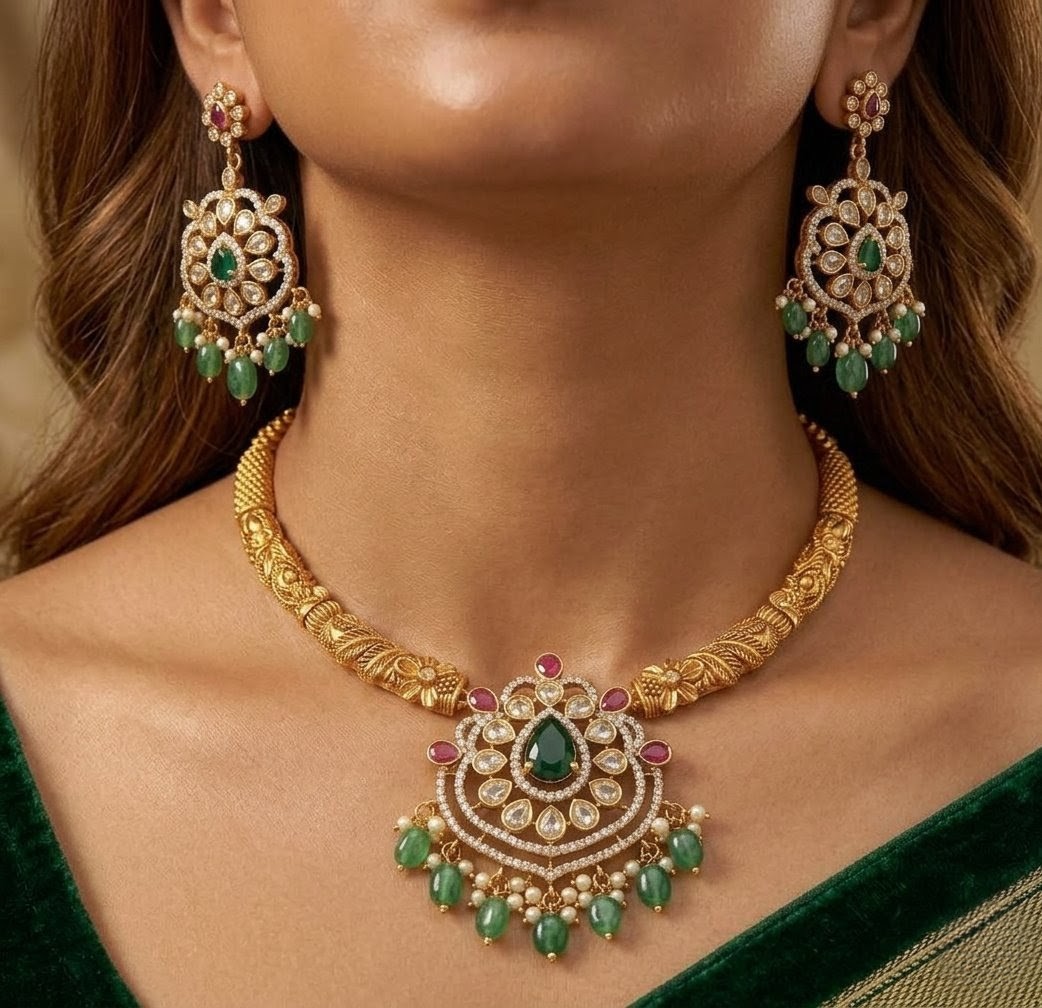 Emerald Royale Heritage Necklace Set