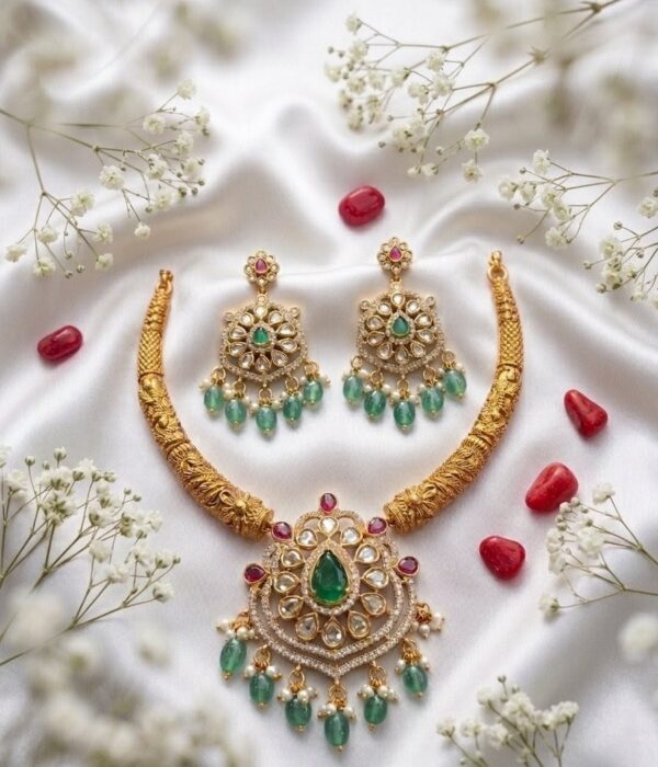 Emerald Royale Heritage Necklace Set