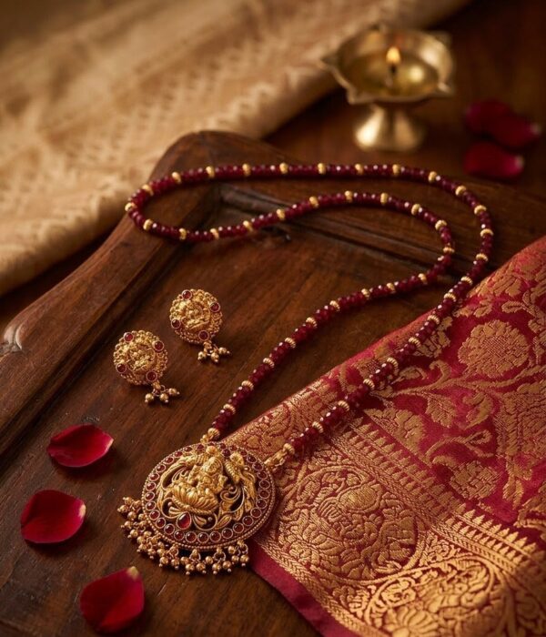 Crimson Grace Pendant Jewellery Set