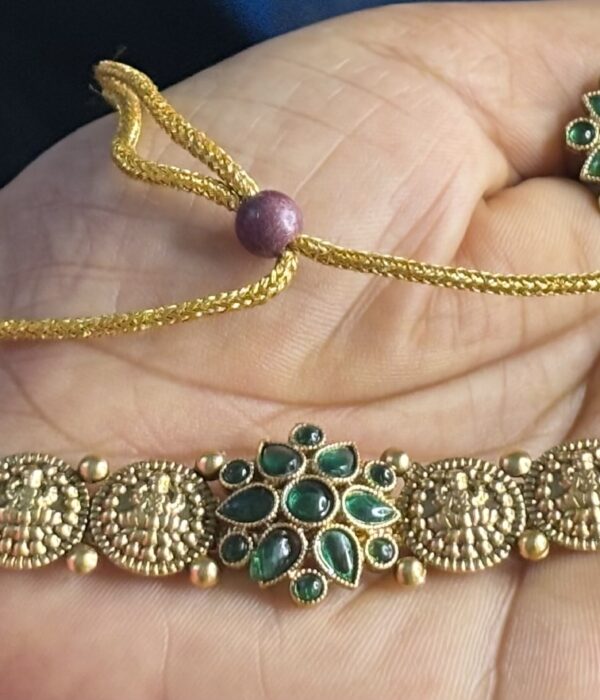 Emerald Bloom Antique Choker Set