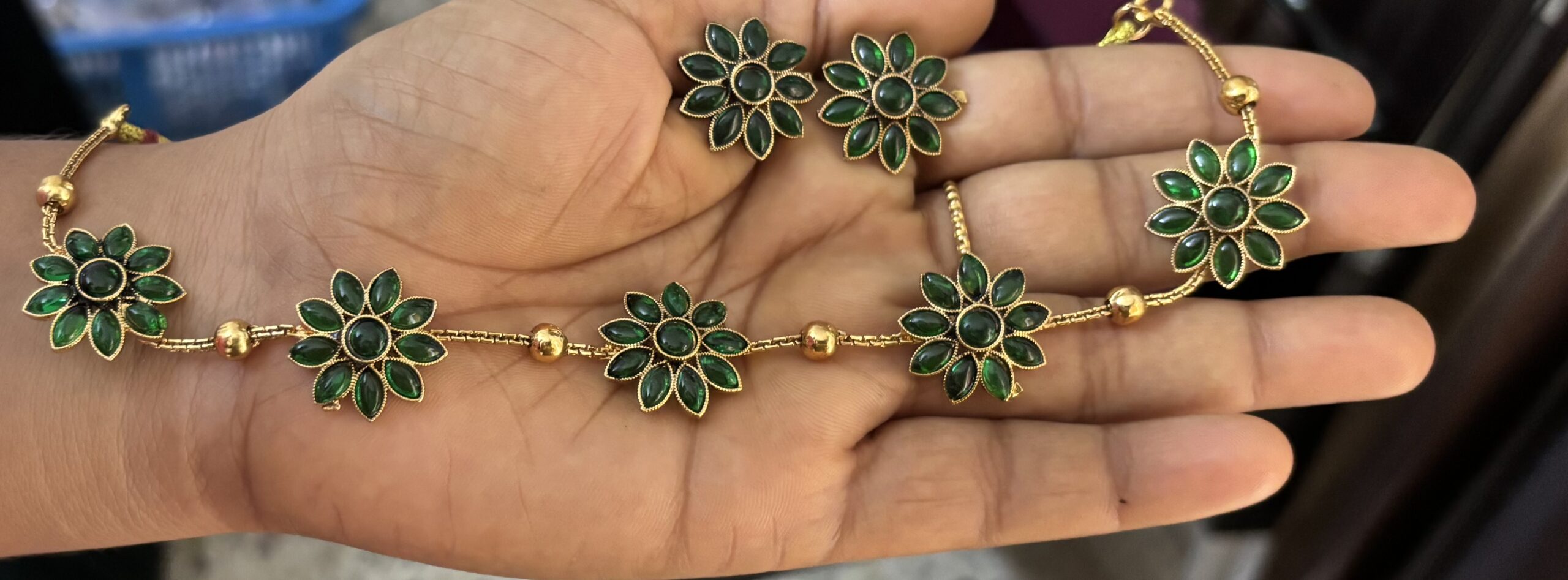 Emerald Floral Choker Set