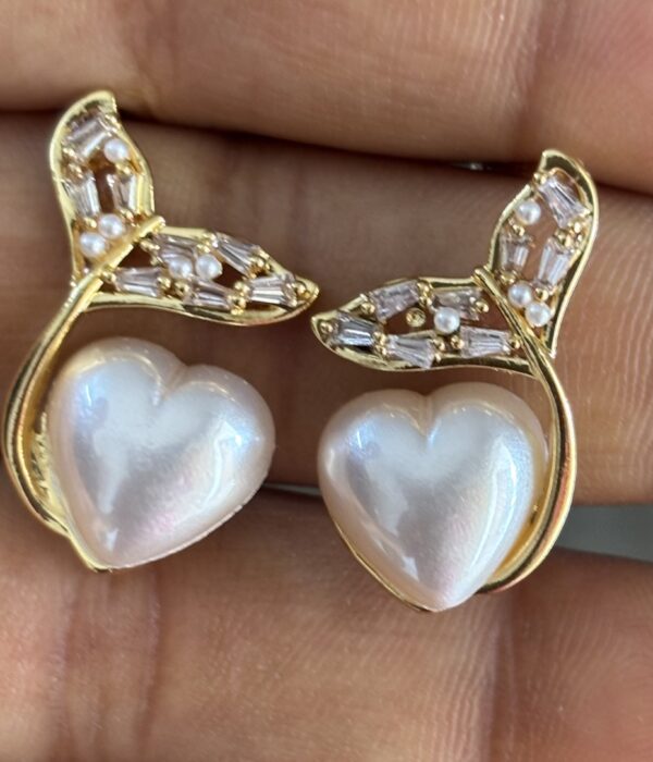 Aurora Pearl Studs