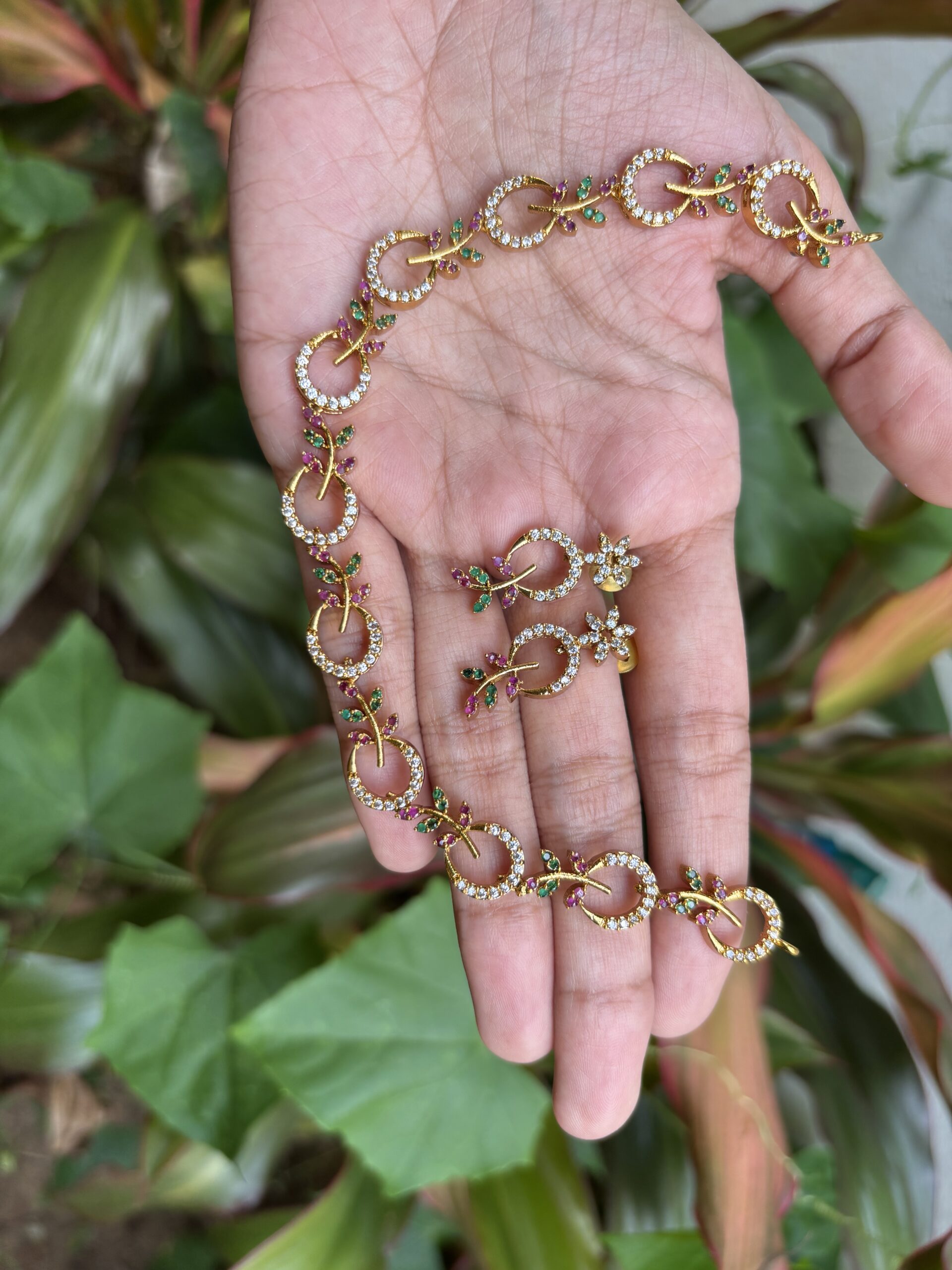Elara Leaf Necklace Set