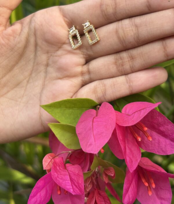 Regal AD Stone Studs