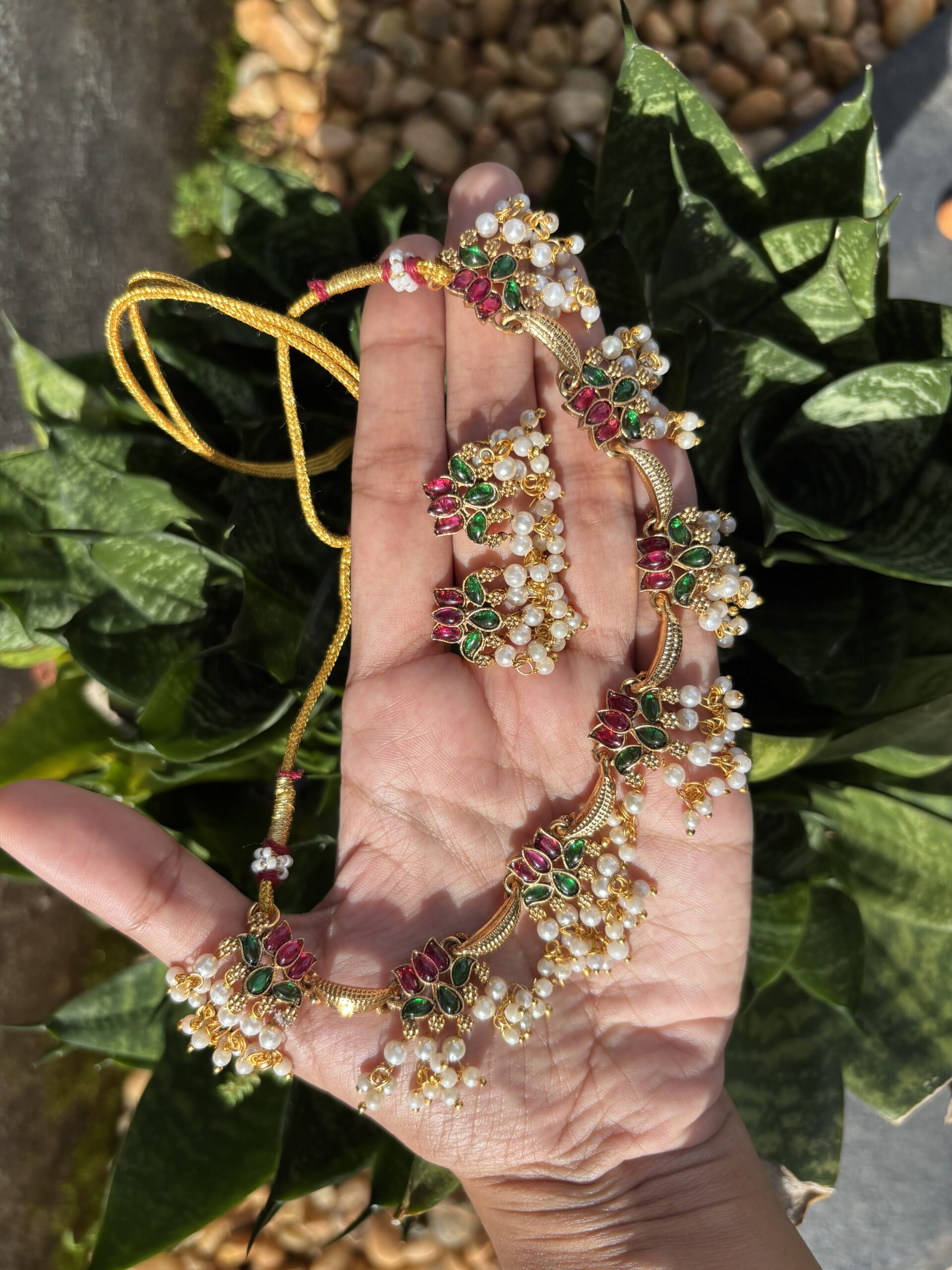 Aabharana Pearl Short Neckpiece With Earring