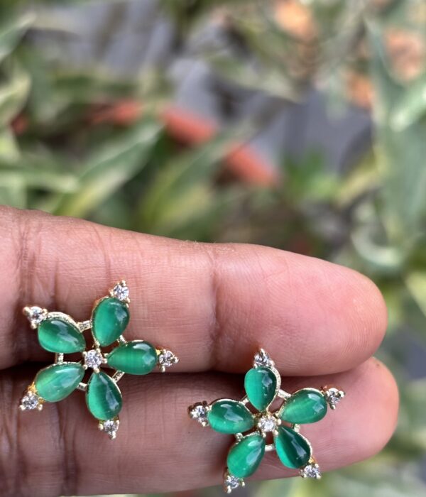 Veda Flora Studs